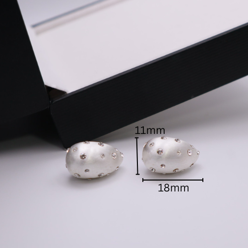 Gemmed Tear Shaped Studs 046