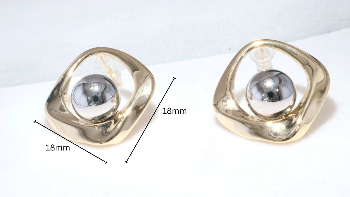 On The Point Studs 103