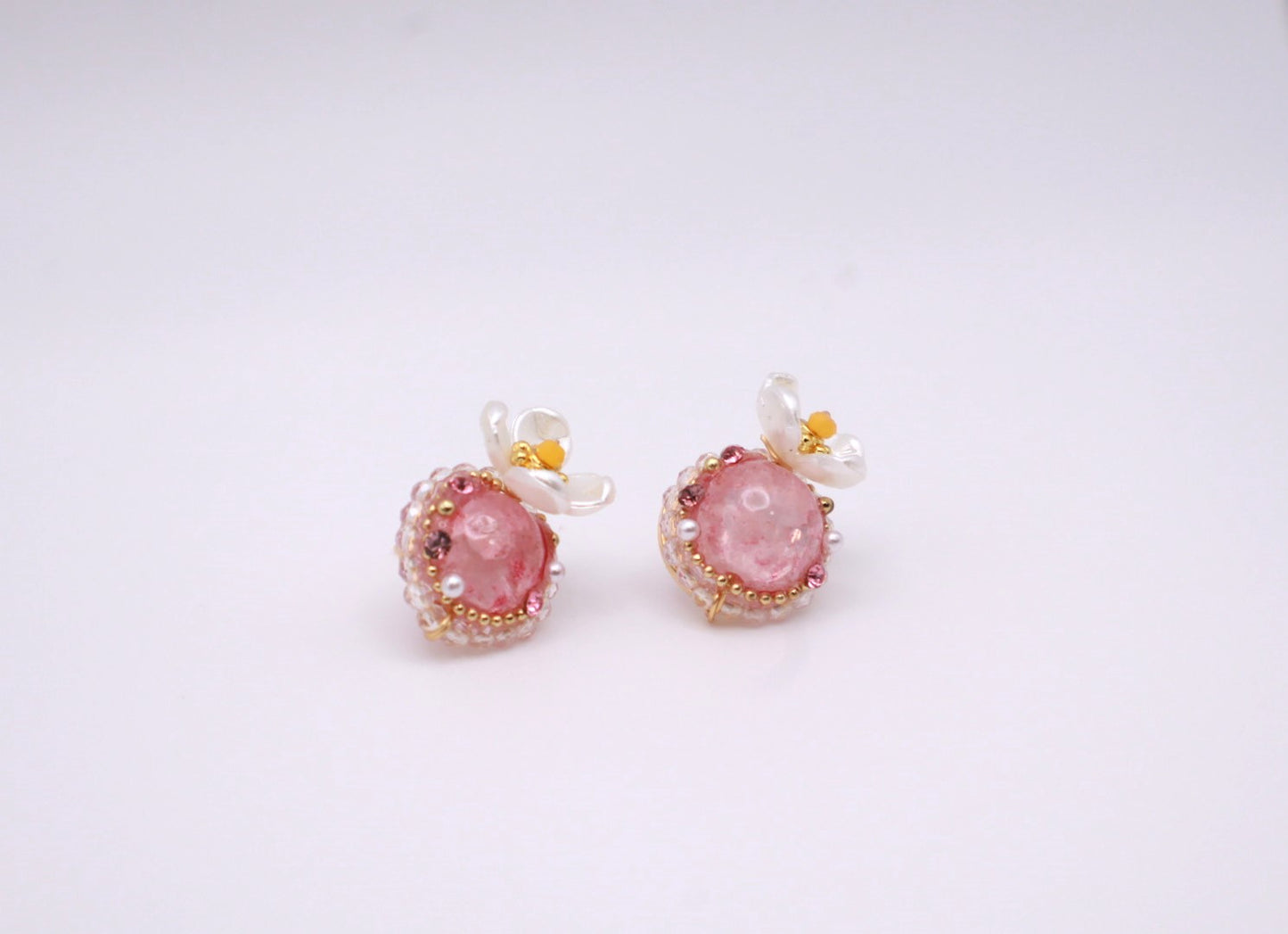 Peach Pearl Stud 099
