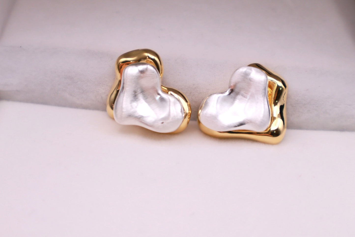 Double Heart Shaped Stud 092
