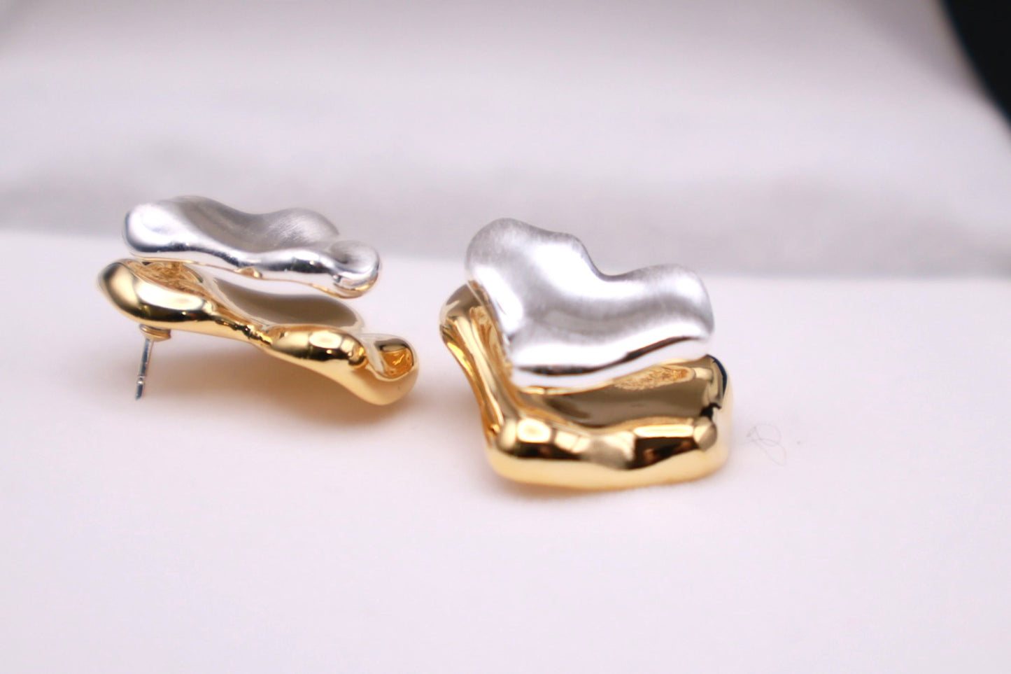 Double Heart Shaped Stud 092