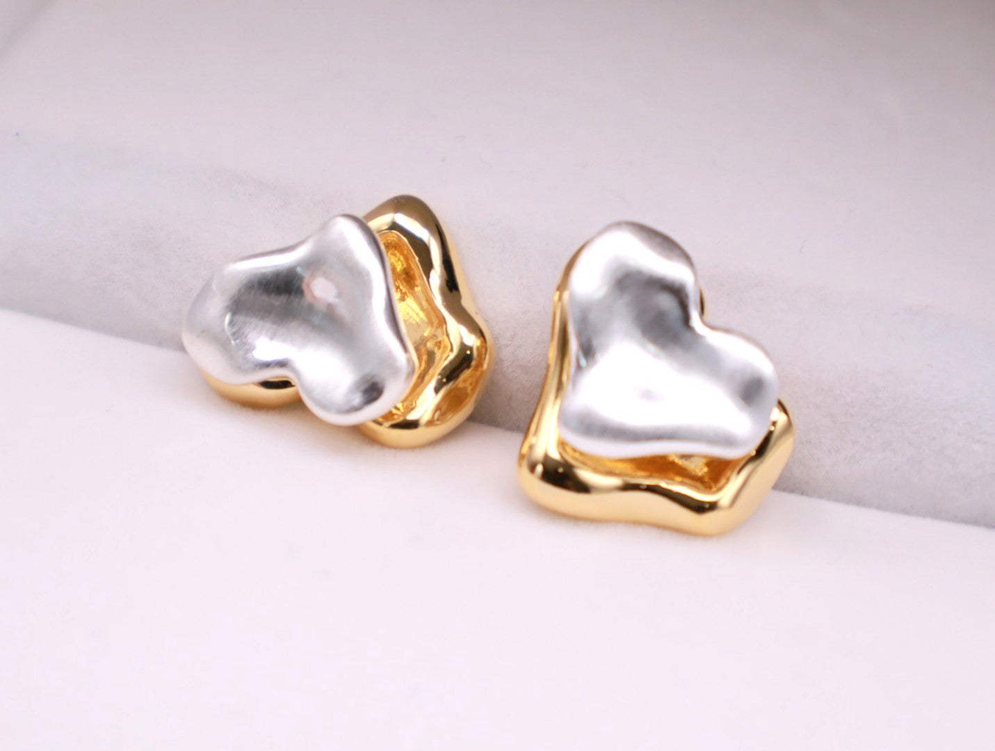 Double Heart Shaped Stud 092
