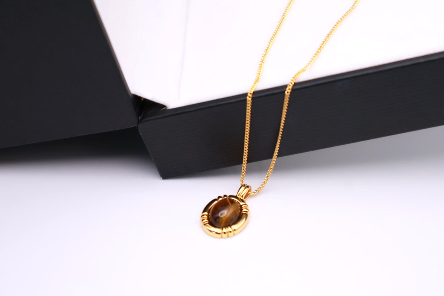 Tiger Eye Pendant 011