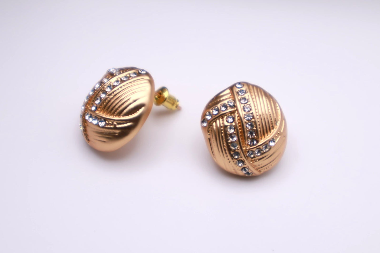 Golden Gem Stud 017