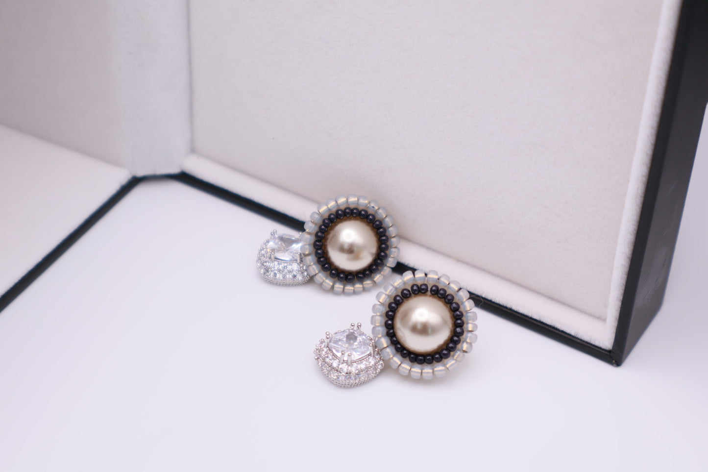 The Pearl Drop 025
