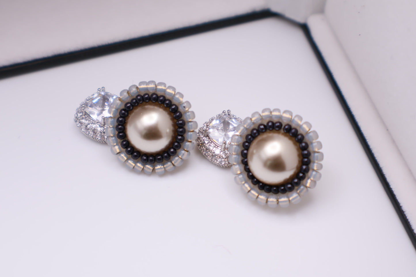 The Pearl Drop 025