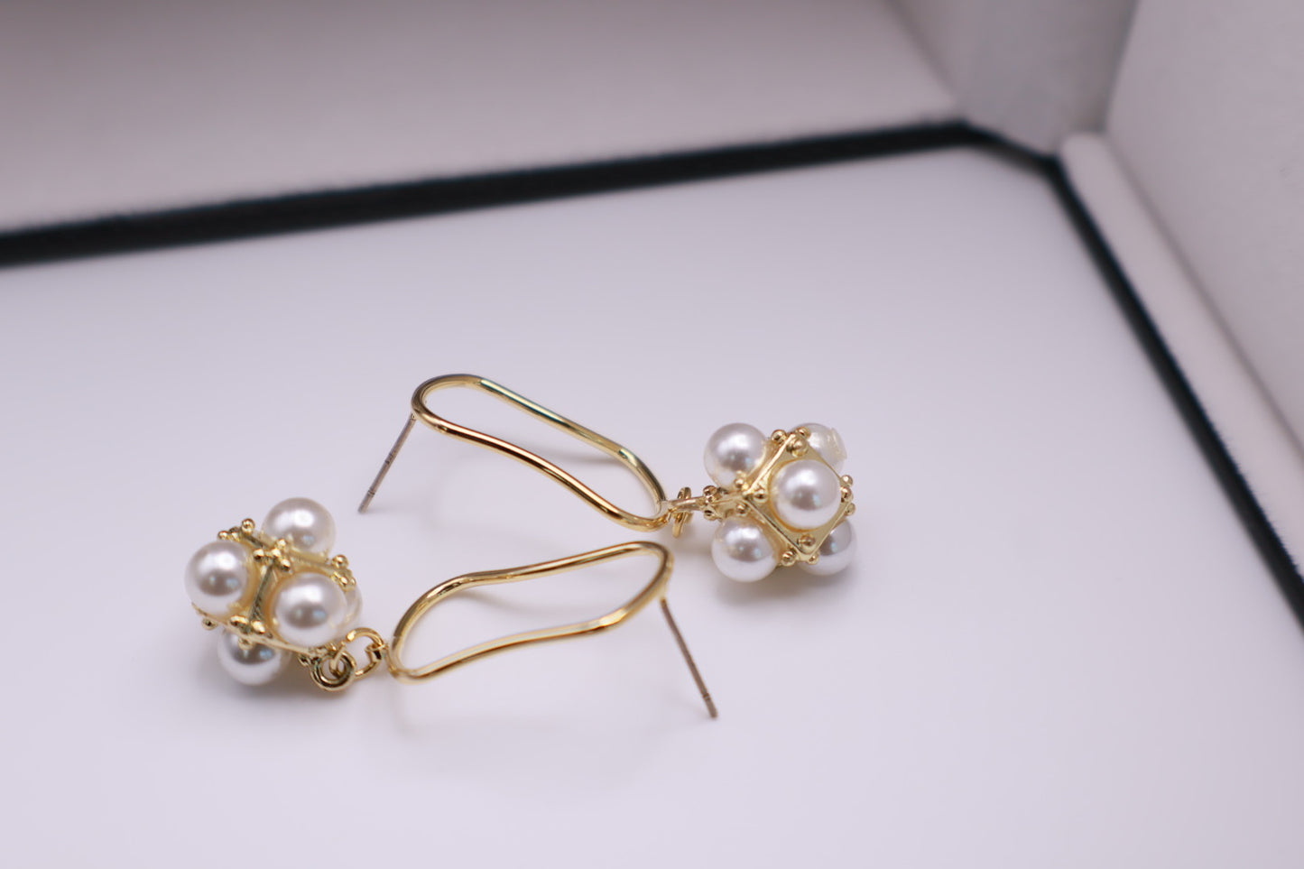 Irregular Pearl Drop 027