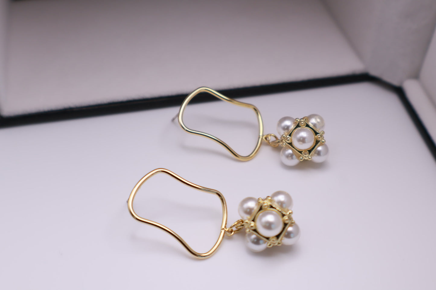 Irregular Pearl Drop 027