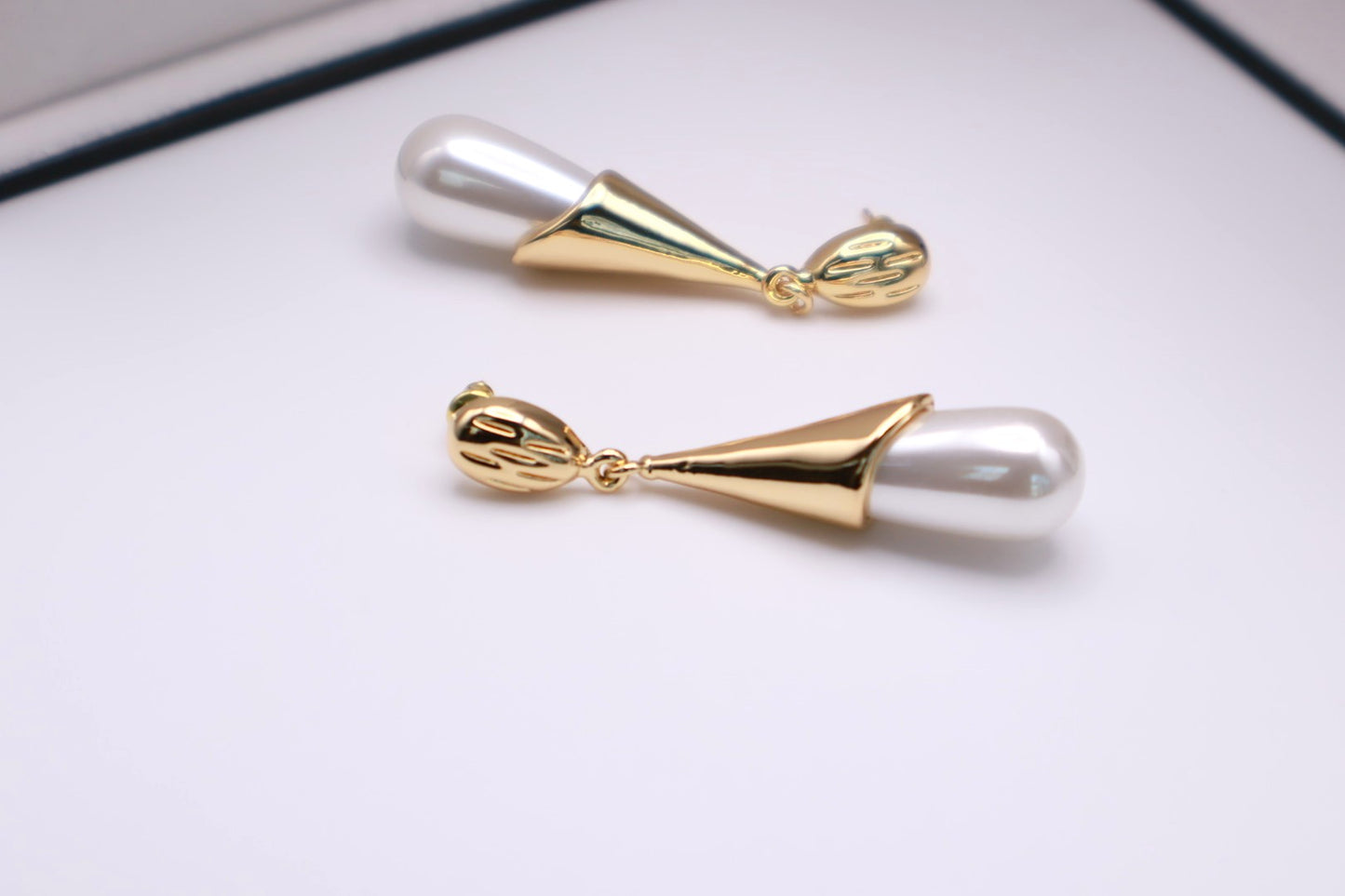 Pearl Tear Drop 029
