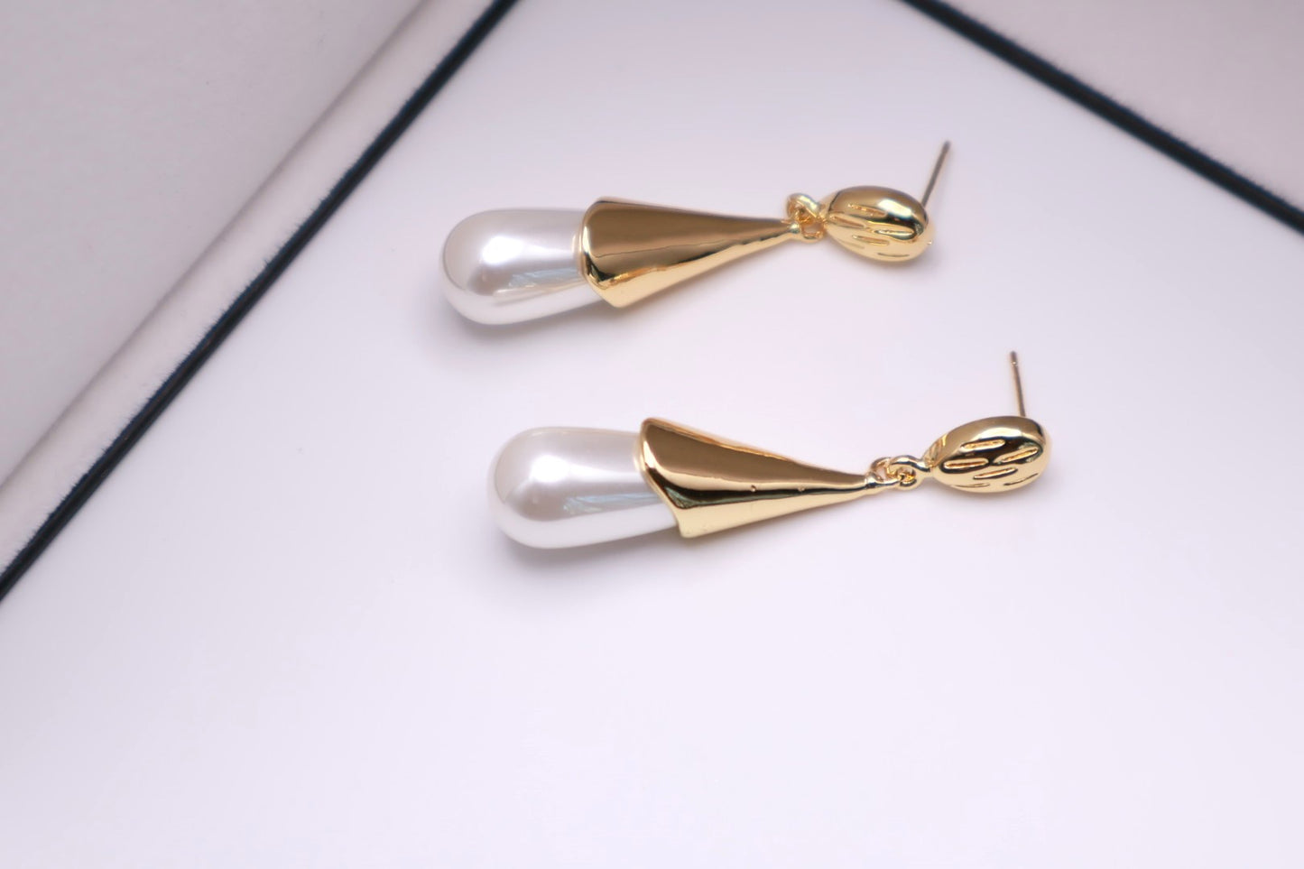 Pearl Tear Drop 029