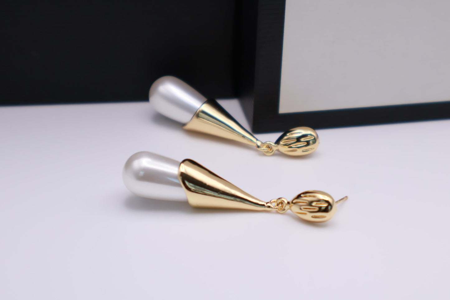 Pearl Tear Drop 029