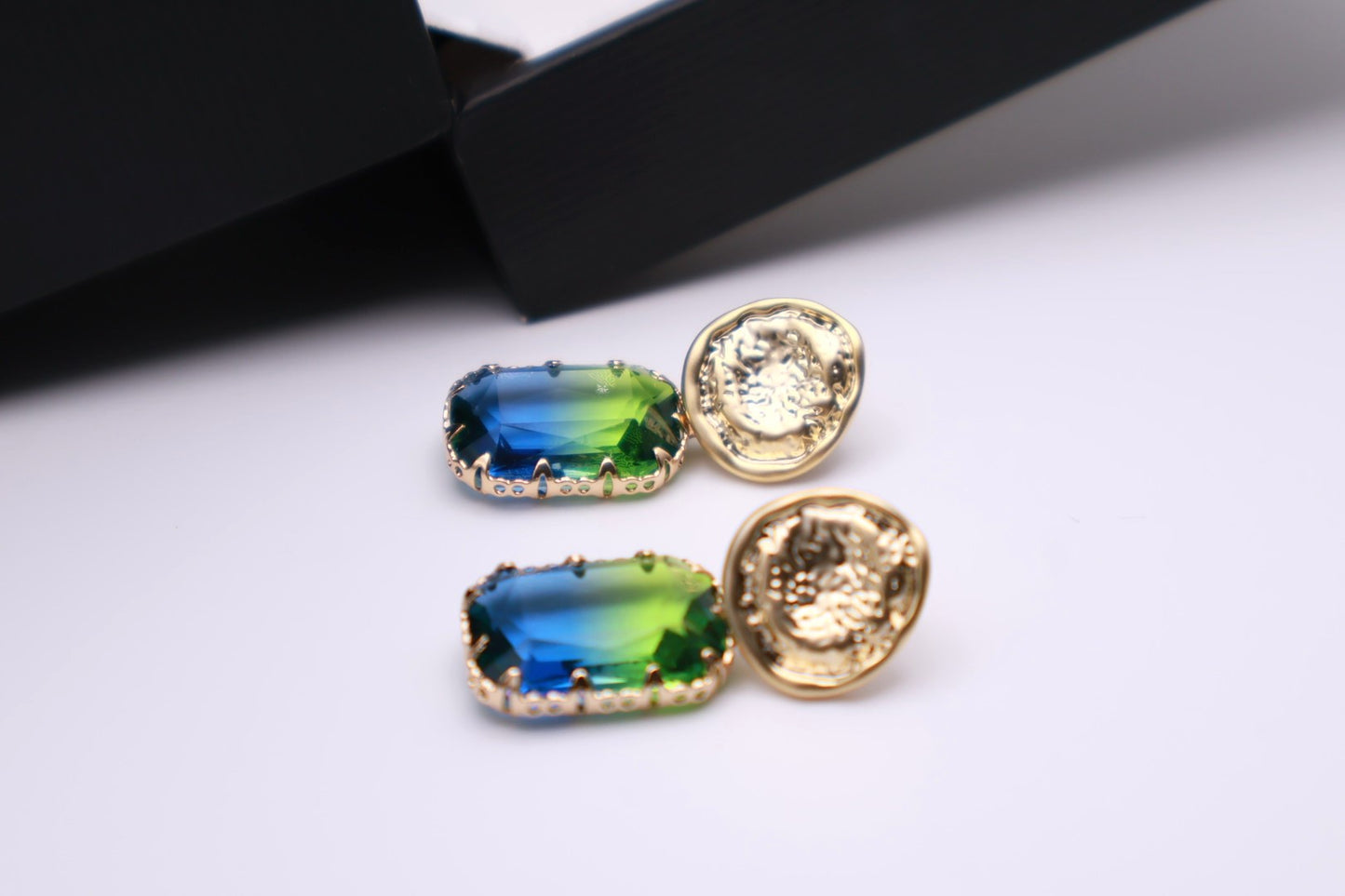 2 Tone Gem Drop 033