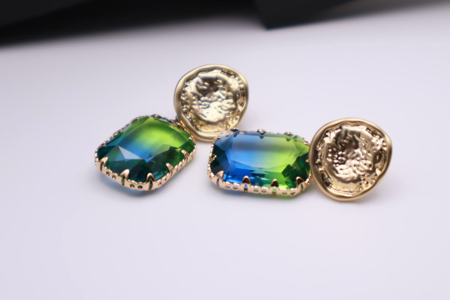 2 Tone Gem Drop 033