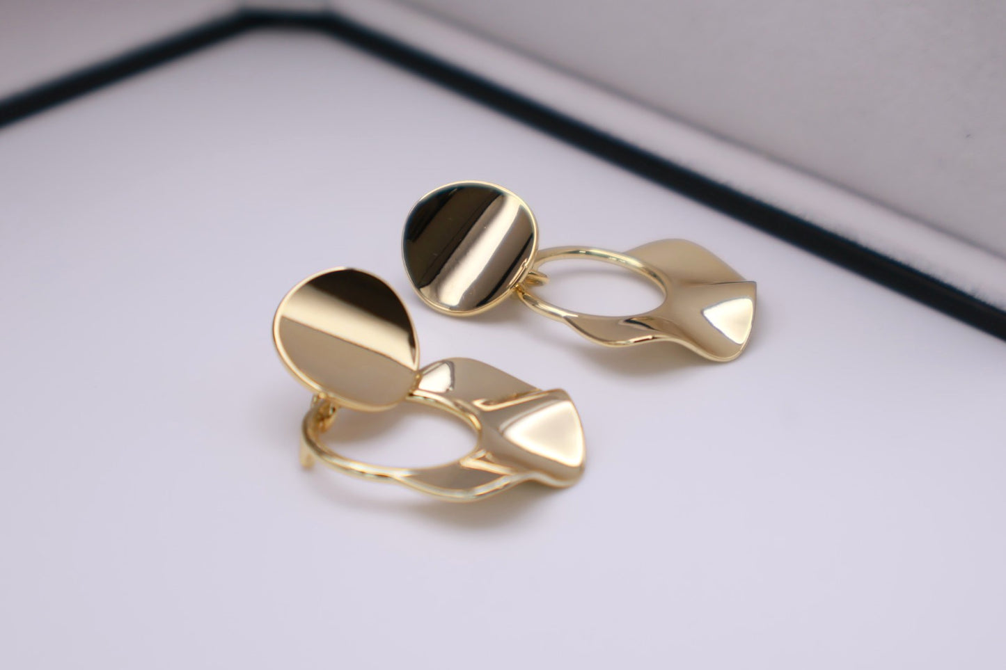 Shiny Gold Drop 042