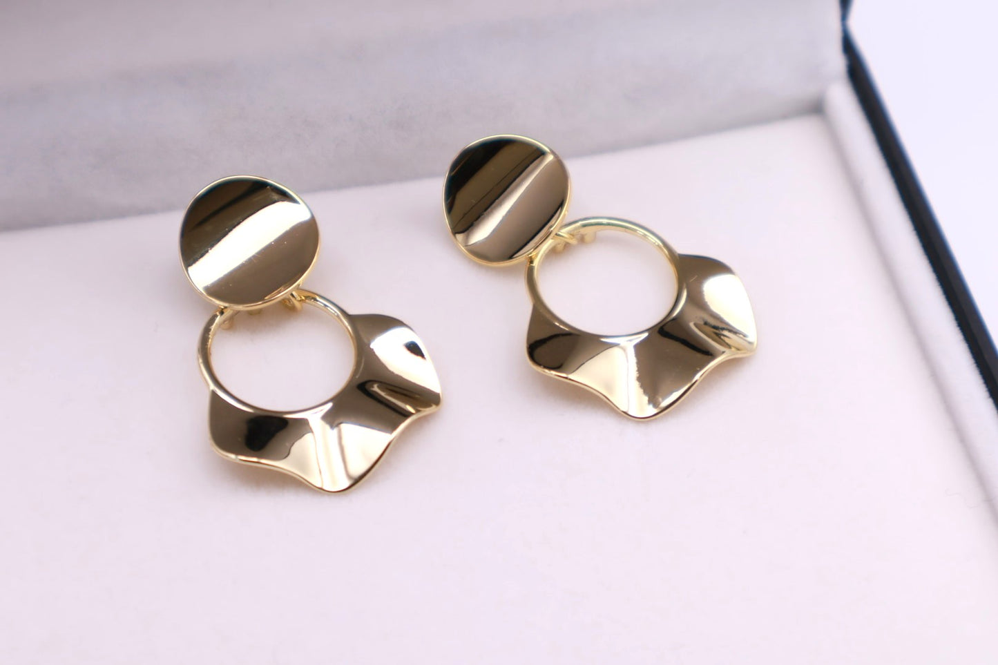 Shiny Gold Drop 042