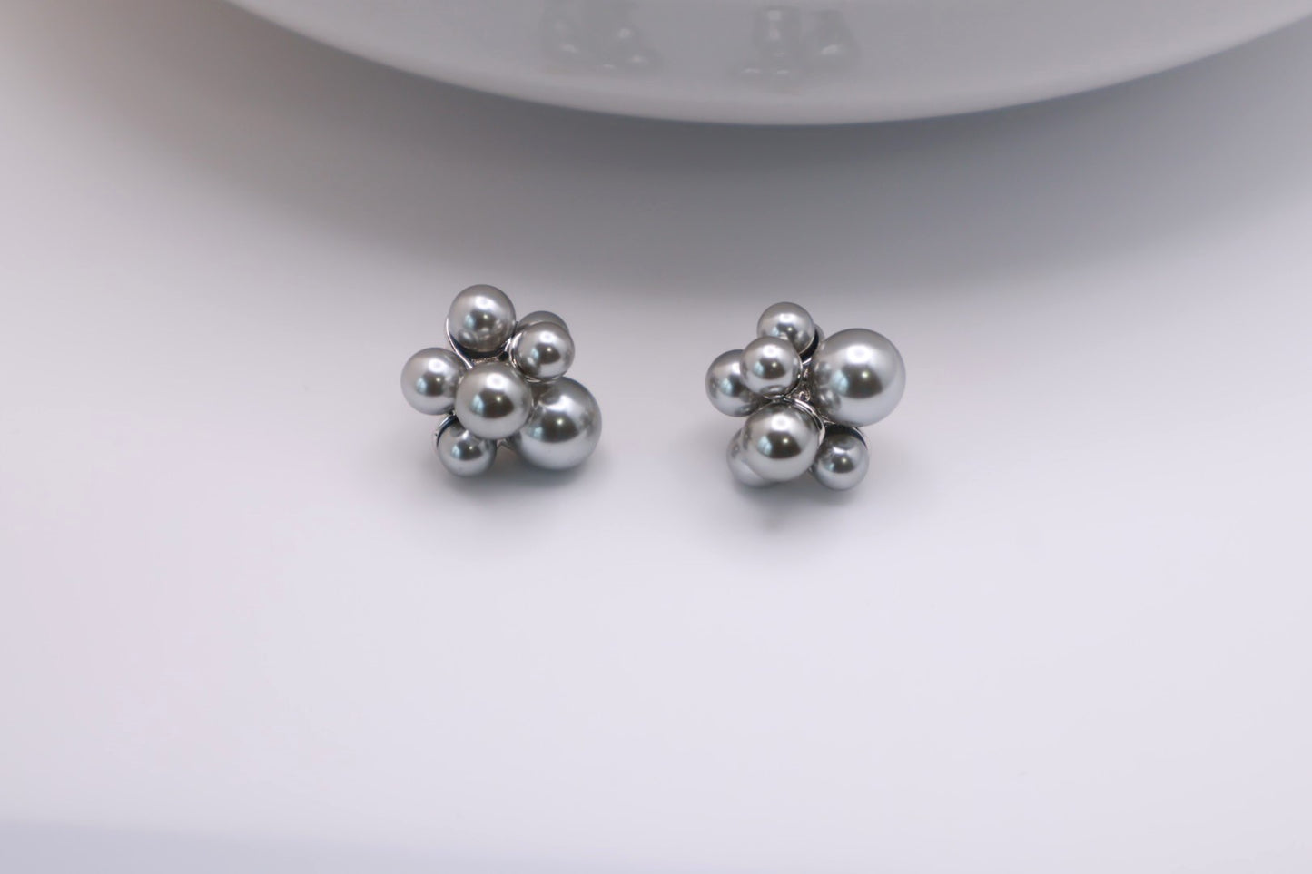 Silver Grape Stud 043