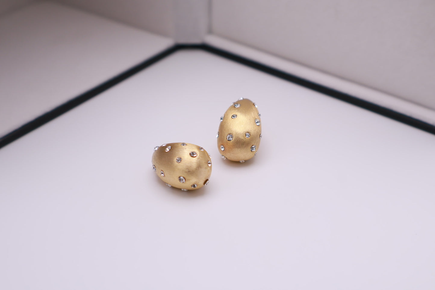 Gemmed Tear Shaped Studs 046
