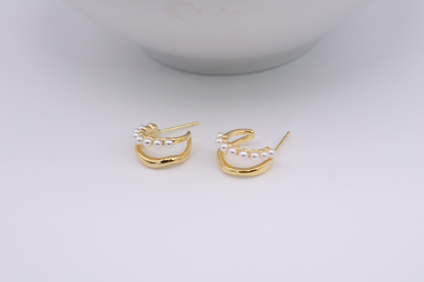 gold pearl stud 051