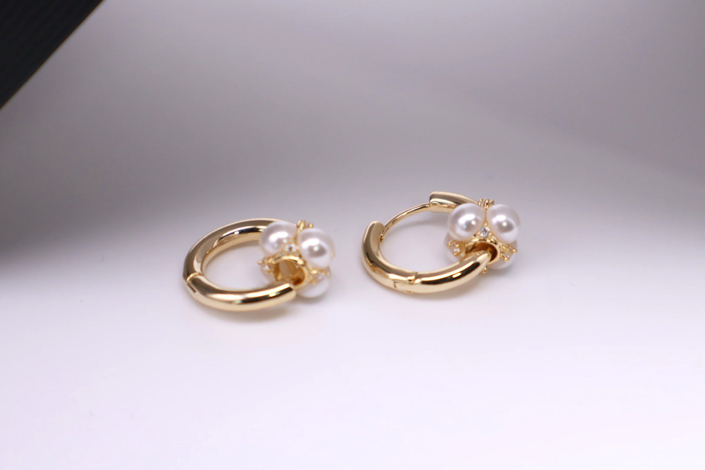 Pearl Huggies 052