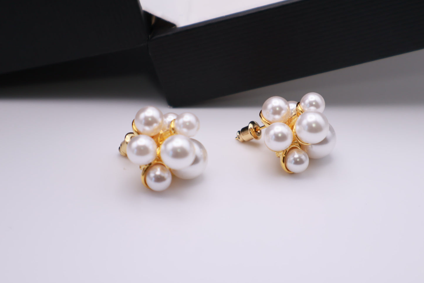 Silver Grape Stud 043