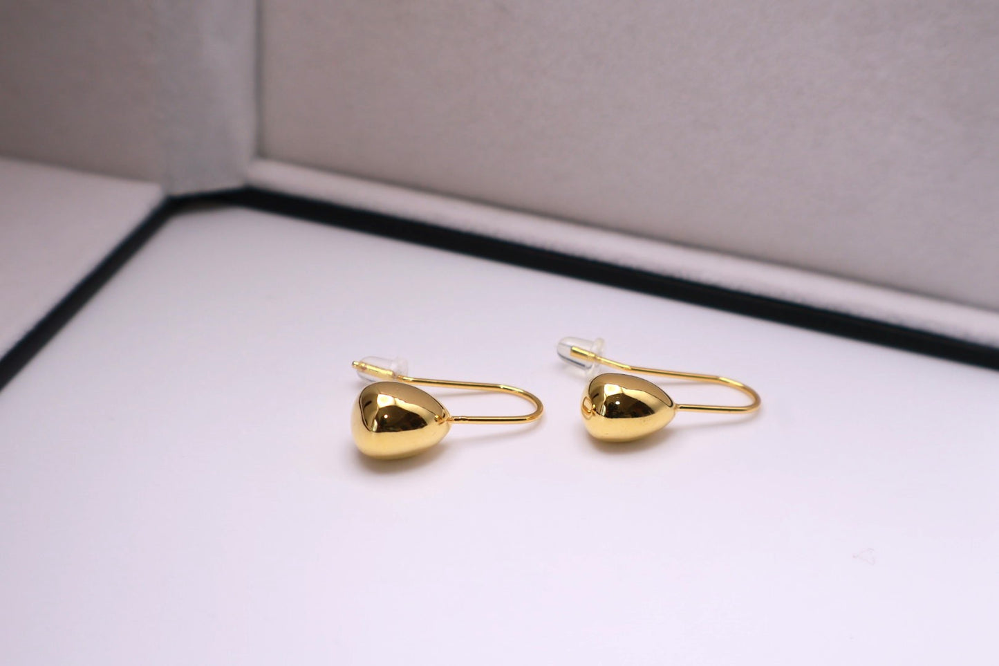 Golden Nugget Wire Hook 069