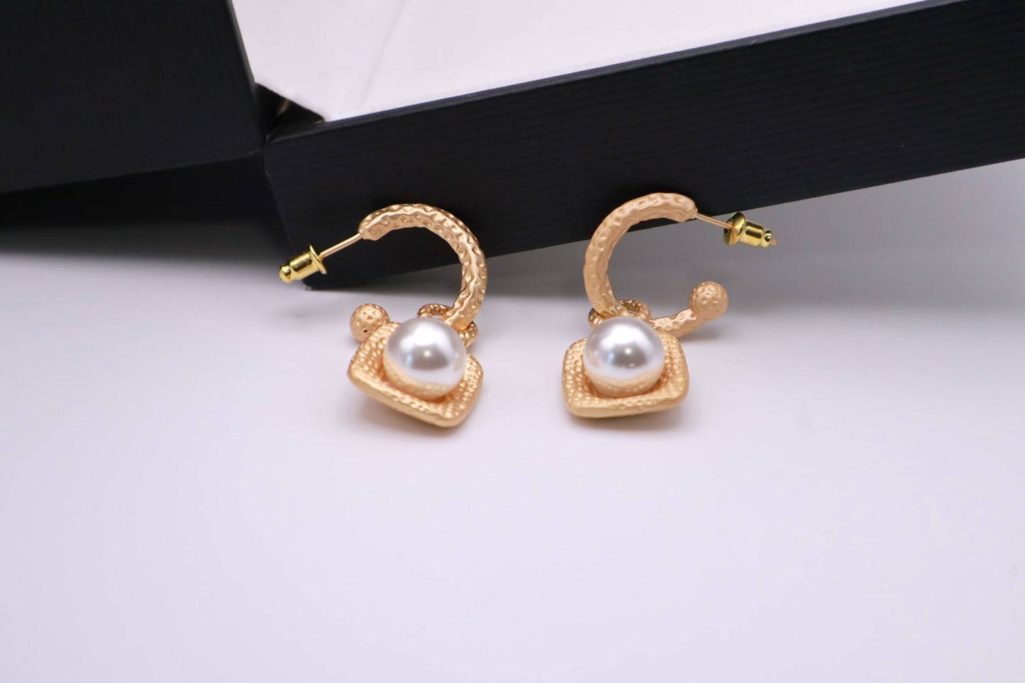 Pearl Plate C Hoop 070