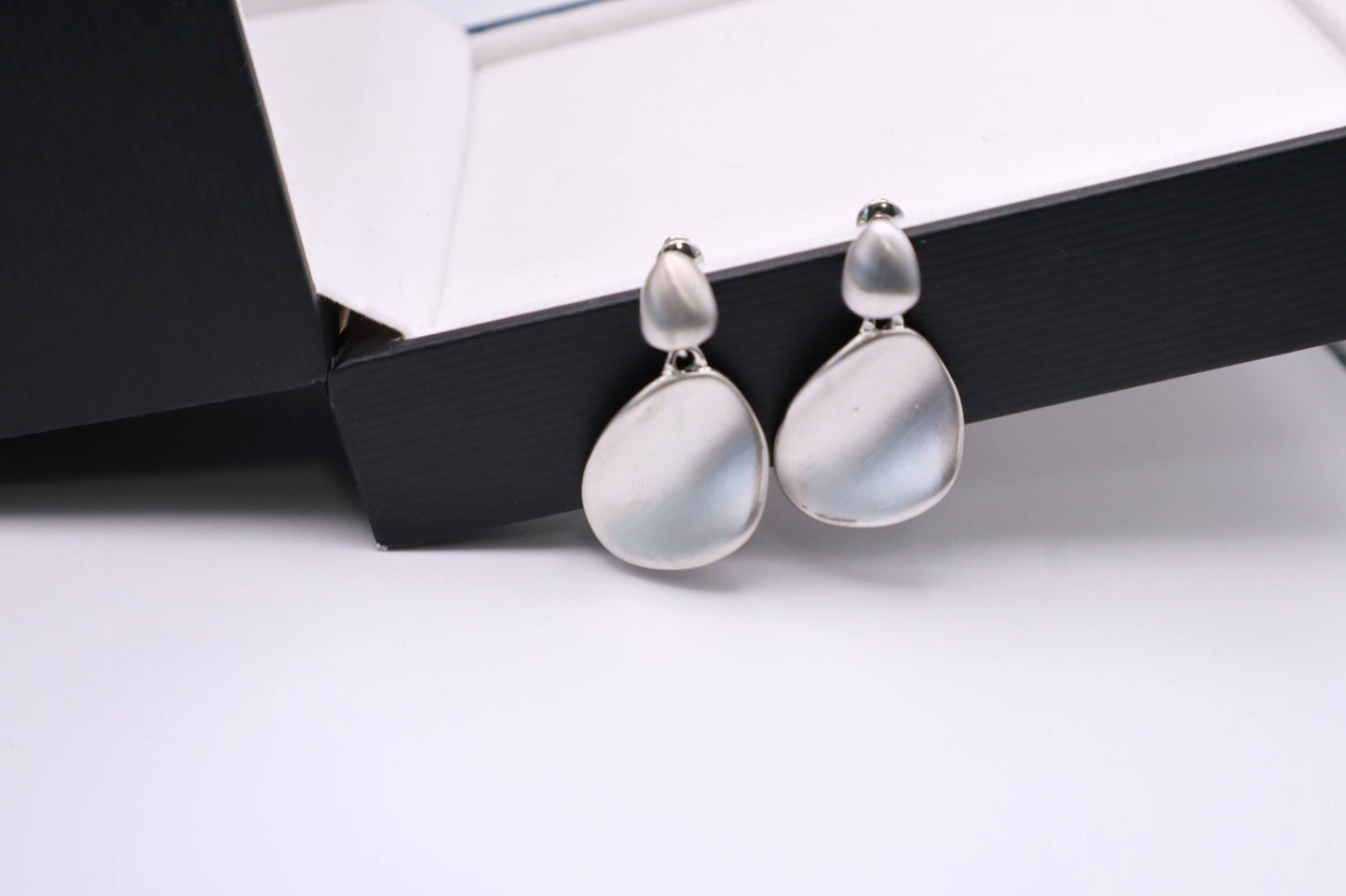 Silver plate Drop 071