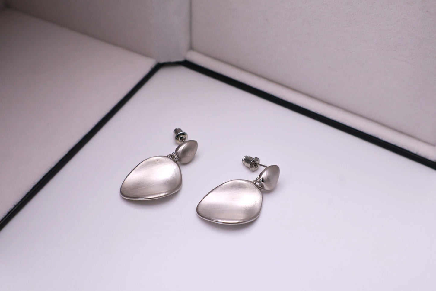 Silver plate Drop 071