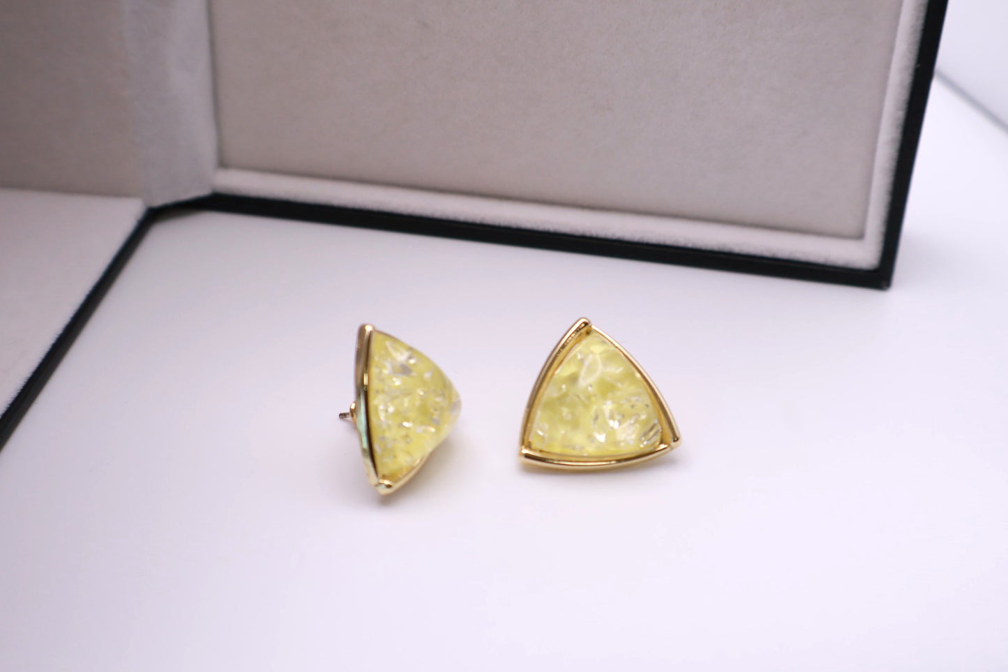 Gem Triangle Stud 067