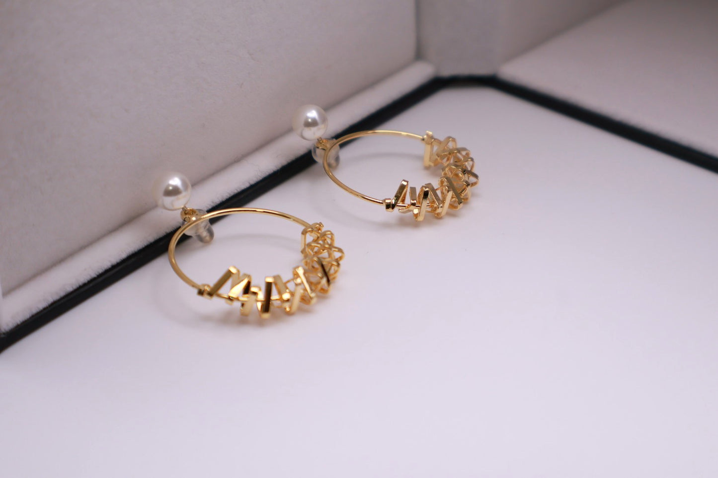 Twisted Hoop Drop 075