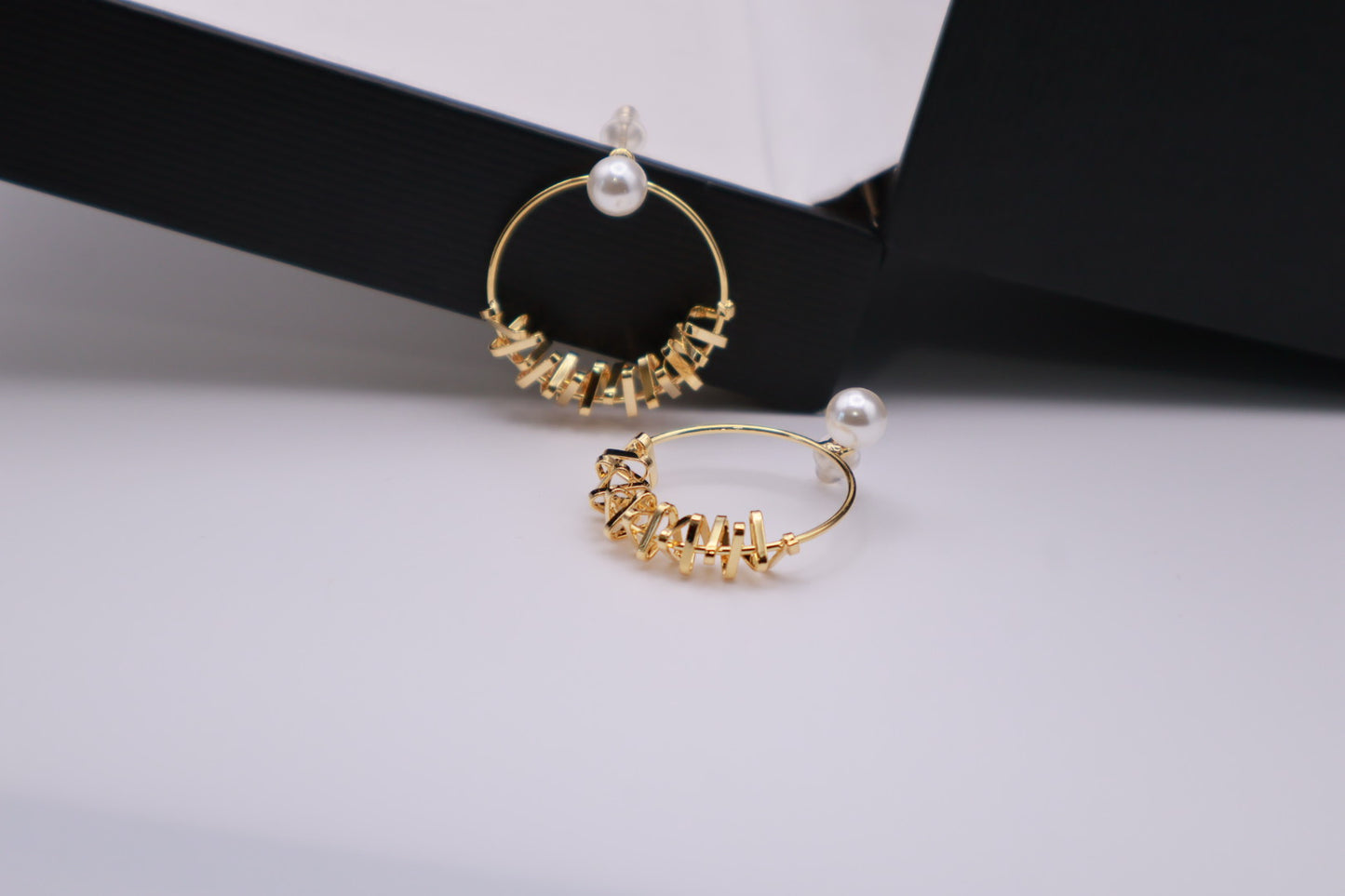 Twisted Hoop Drop 075