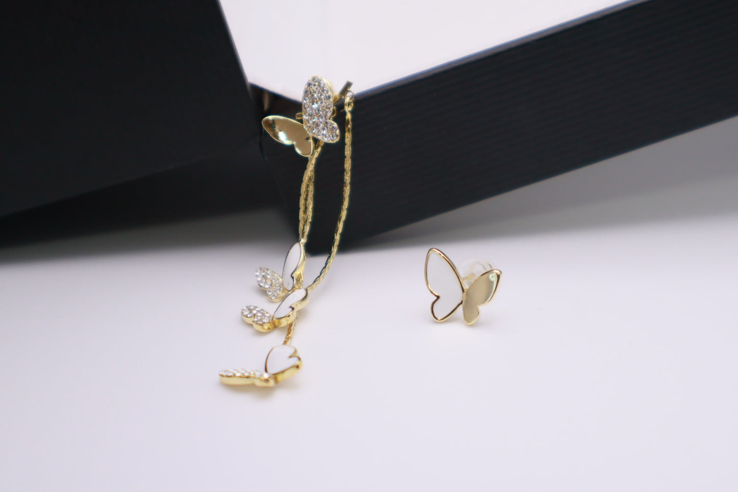 Asymmetric Butterfly Drop 079