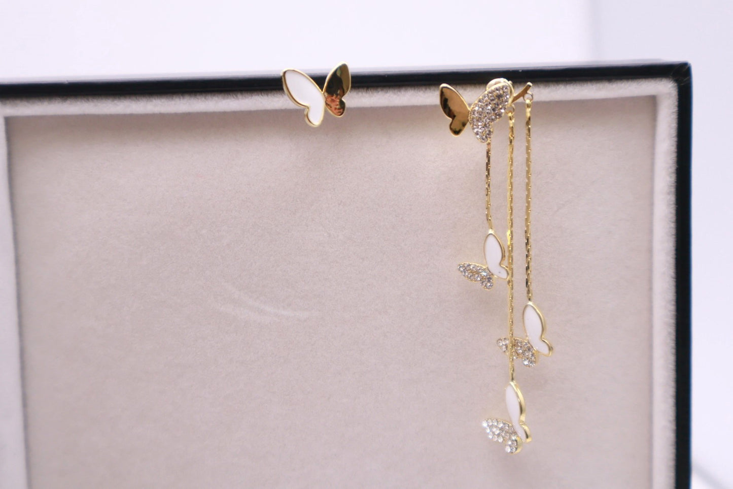 Asymmetric Butterfly Drop 079