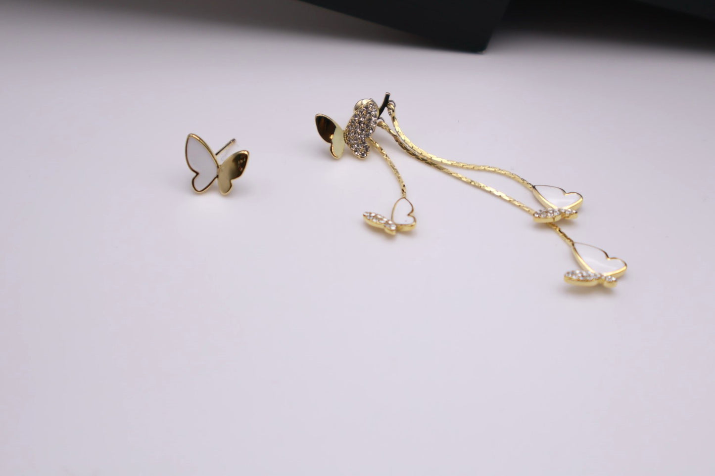 Asymmetric Butterfly Drop 079
