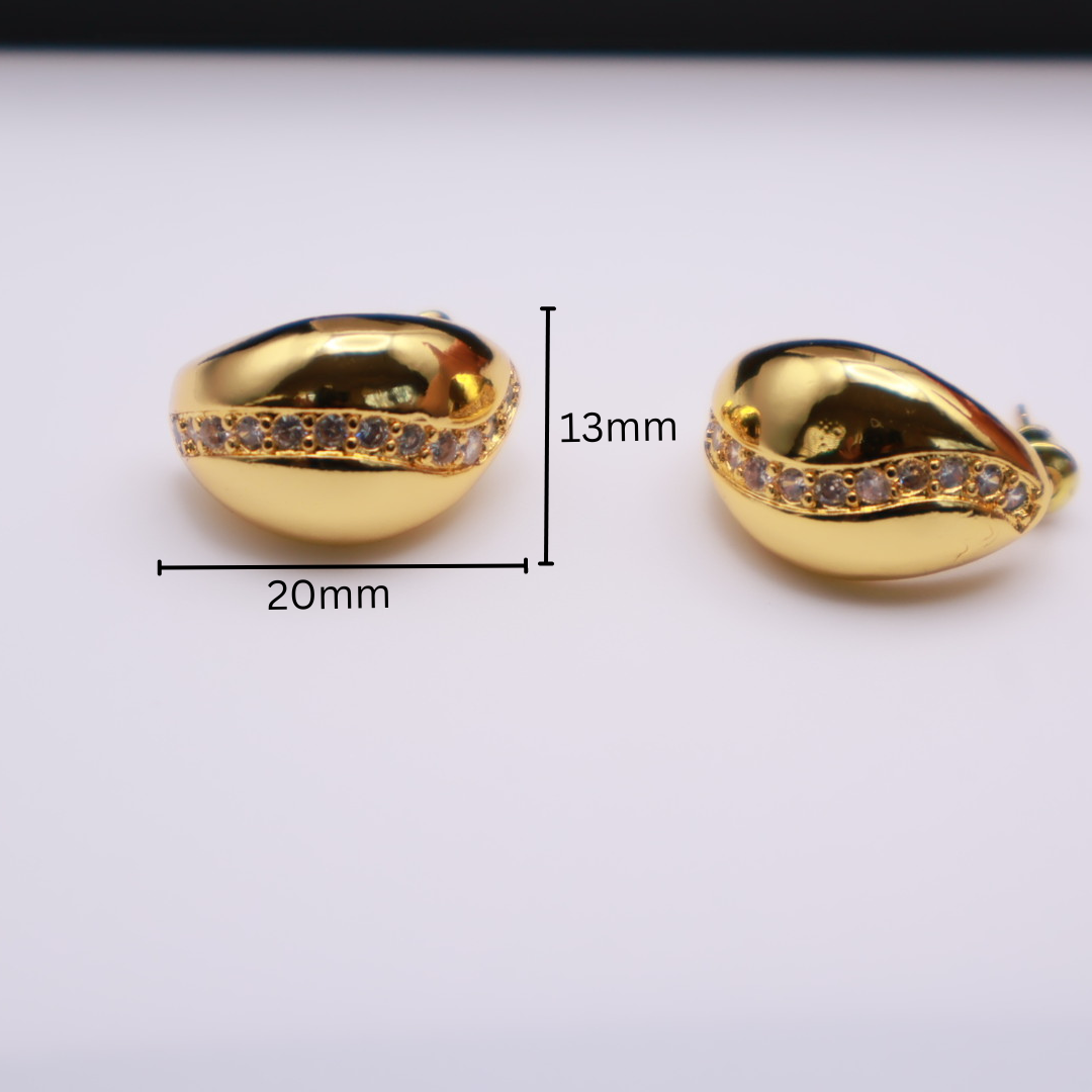 The Curved Stud 028
