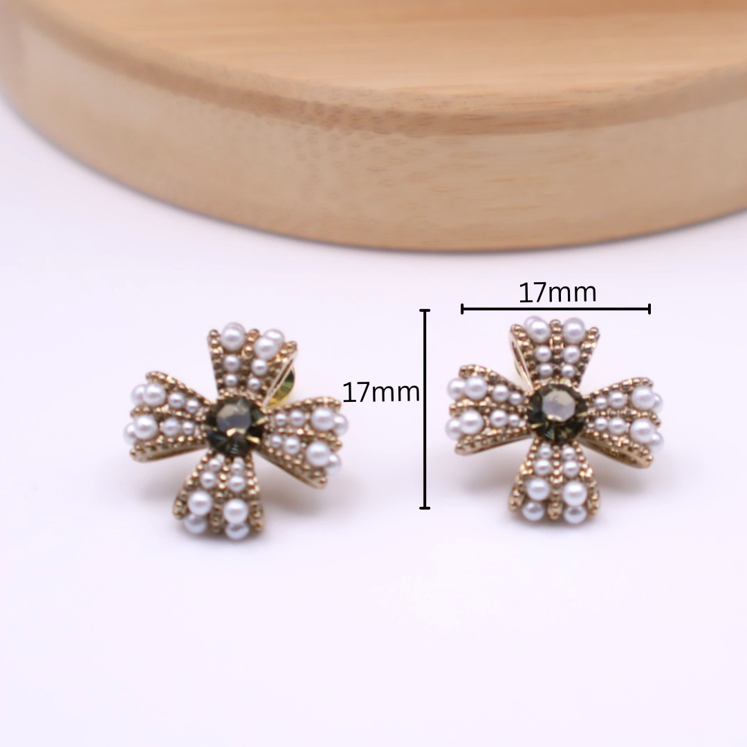 Pearl Four Leaf Stud