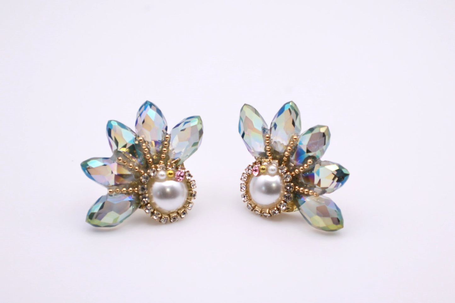 Peacock Pearl Stud