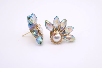 Peacock Pearl Stud