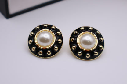 Shielded Pearl Stud