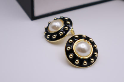 Shielded Pearl Stud