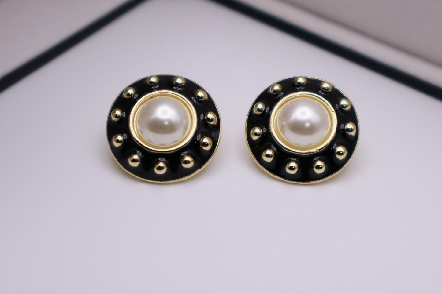 Shielded Pearl Stud