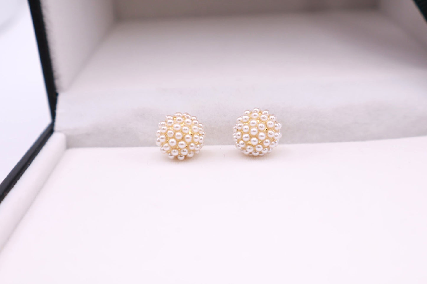 Mini Pearl Stud